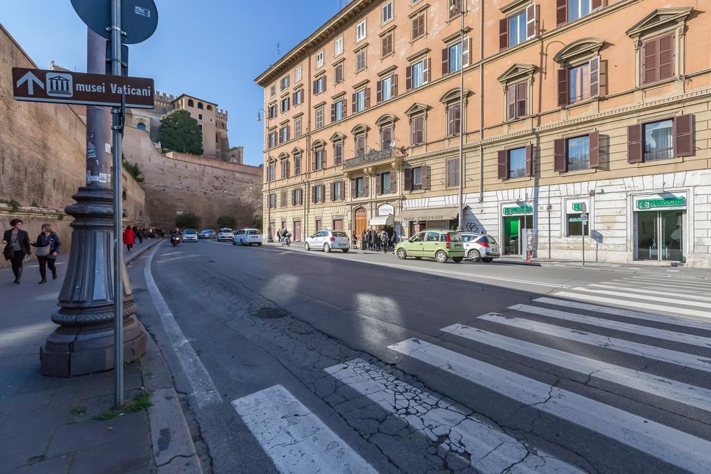 Manfredi House San Pietro Hotell Rom Exteriör bild